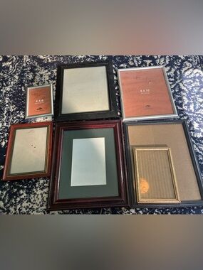 Black and Burgundy Picture Frame Set